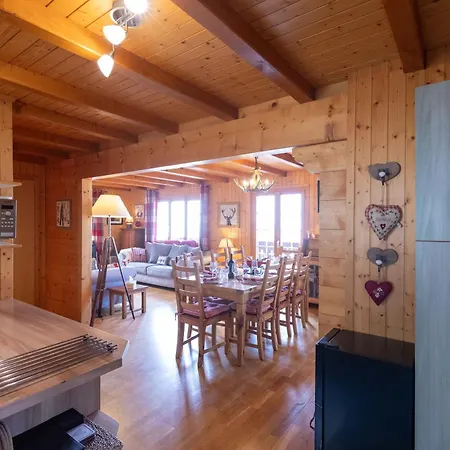 Dağ evi The Stag's By Luxury Gryon