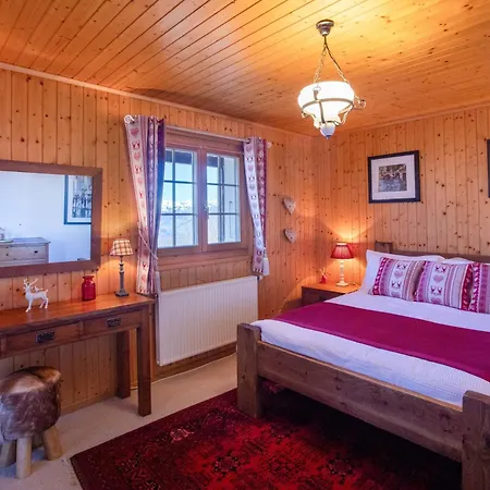 The Stag's By Luxury Chalet *